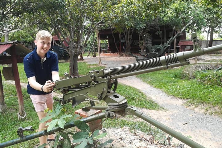 Kampong Khleang Floating Village, War Museum & Wat Thmey Day Tour from Siem Reap photo 4