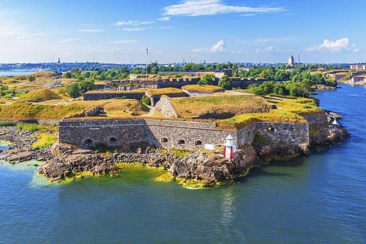 Private Taste of Helsinki & Suomenlinna: Food, History and Sea Fortress Walking Tour