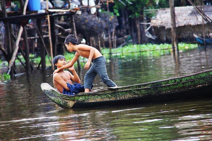 Kompong Phluk Floating Village & Flooded Forest Tour from Siem Reap