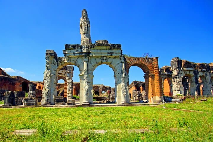 Caserta Royal Palace and Spartacus Amphitheater Private Tour from Naples photo 2