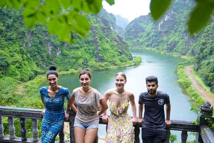 Ninh Binh Day Tour: Hoa Lu, Am Tien Cave & Trang An Boat Ride photo 4