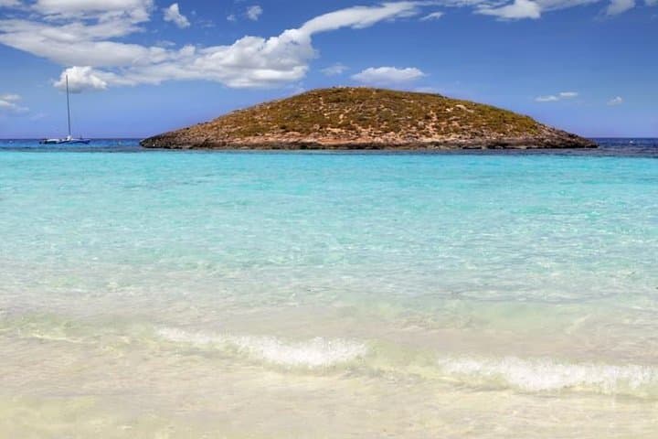 Private Sailing to Formentera: Illetes & Espalmador Day Cruise