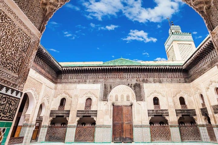 Casablanca to Fez Day Tour with Volubilis: Roman Ruins & Ancient Medina