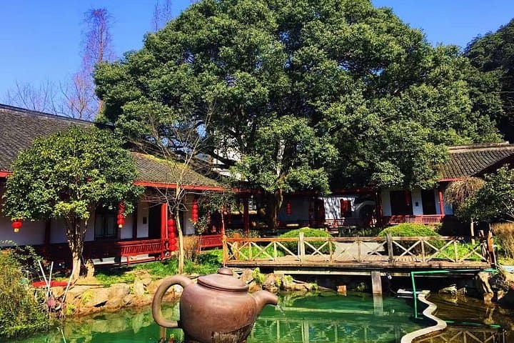 West Lake Day Tour from Shanghai: High-Speed Train to Hangzhou's Iconic Sights photo 3