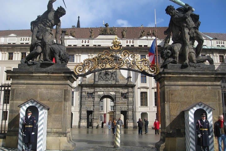Private Tour Through Prague Castle: St. Vitus Cathedral & Royal Palace Walk