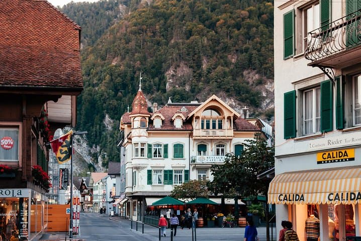 Interlaken Private Walking Tour & Harder Kulm Excursion (3 hours) photo 4