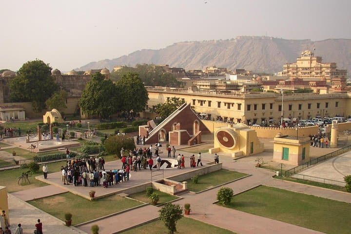 Jaipur Private Full-Day Sightseeing Tour: Amber Fort, City Palace & Hawa Mahal photo 3