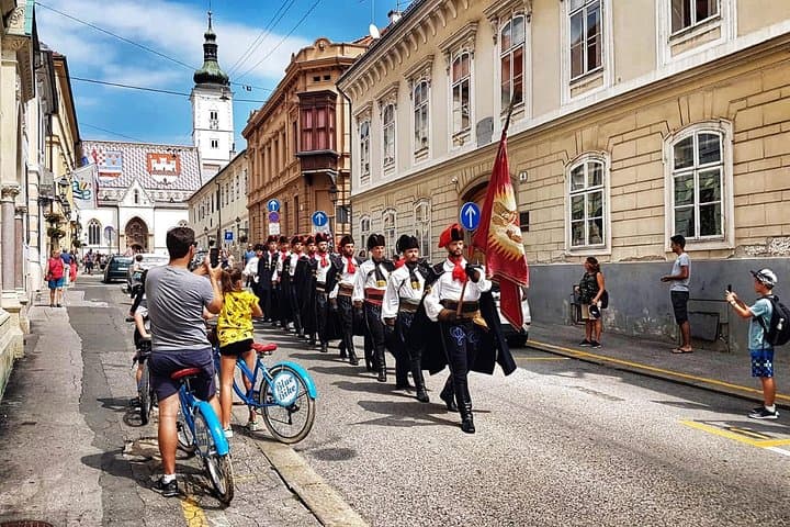 Zagreb Highlights Bike Tour: 3-Hour Upper & Lower Town Bicycle Experience photo 6
