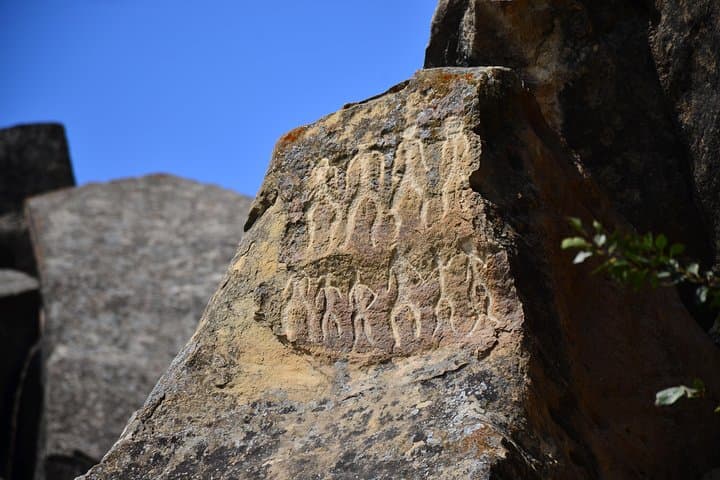 Full-Day Gobustan & Absheron Tour: Mud Volcanoes, Ateshgah & Yanar Dag from Baku