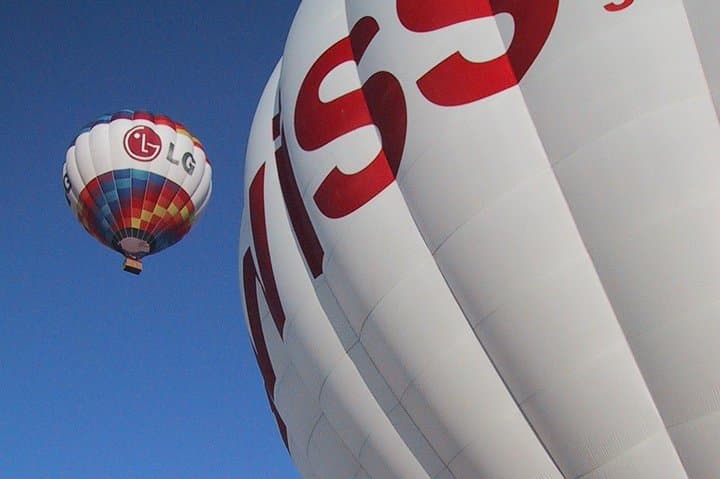 Sunrise Hot-Air Balloon Ride Over Aranjuez — Palace Views & Brunch photo 5