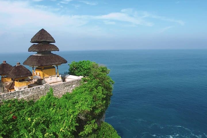 South Bali Full-Day Tour: Tanjung Benoa Watersports, GWK & Uluwatu photo 1