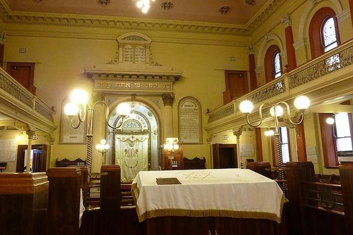Exploring Melbourne's Jewish Scene: Bagels, Synagogues & Local Stories photo 2