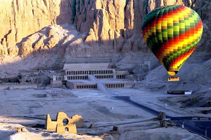 Sunrise Hot Air Balloon Over Luxor: Valley of the Kings & West Bank Private Tour
