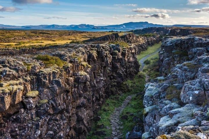 Golden Circle Private Day Tour: Thingvellir, Geysir & Gullfoss from Reykjavik photo 5