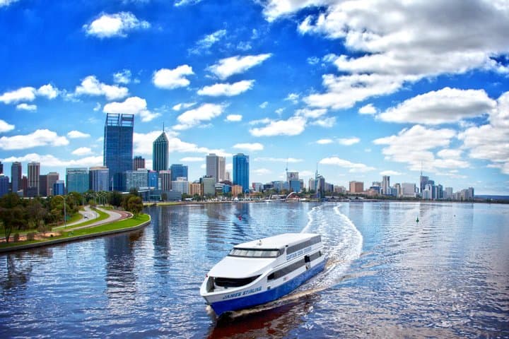 Swan River Scenic Cruise: Perth to Fremantle River Tour
