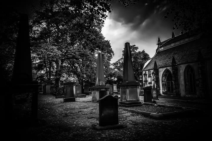 City of the Dead: Edinburgh's Haunted Greyfriars Kirkyard Walking Tour photo 2