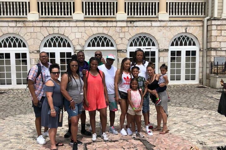 Montego Bay Private Half-Day: Hip Strip, Local Food & Beach Stop with a Local Guide