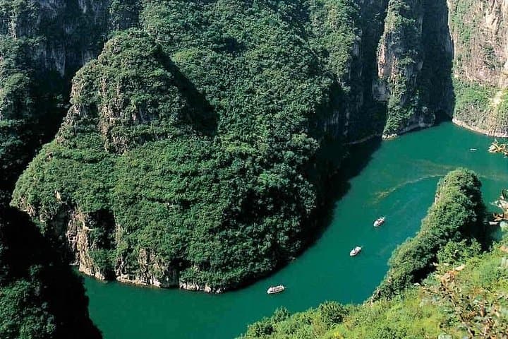 Longqing Gorge Private Day Tour: Boat Ride, Dragon Elevator & Cable Car from Beijing
