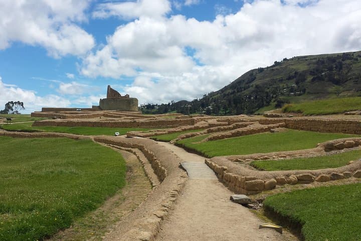 Devil's Nose Hike and Ingapirca Ruins Private Tour — Cuenca Day Trip photo 4
