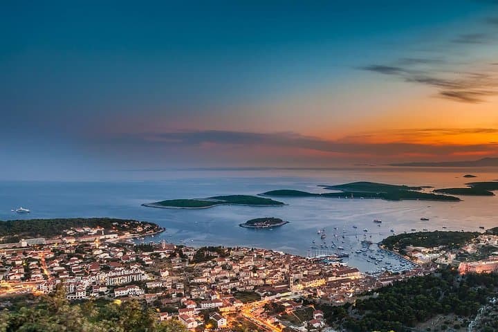 Mamma Mia 2 Panoramic Flight: 90-Minute Aerial Tour of Brač, Hvar & Vis photo 4