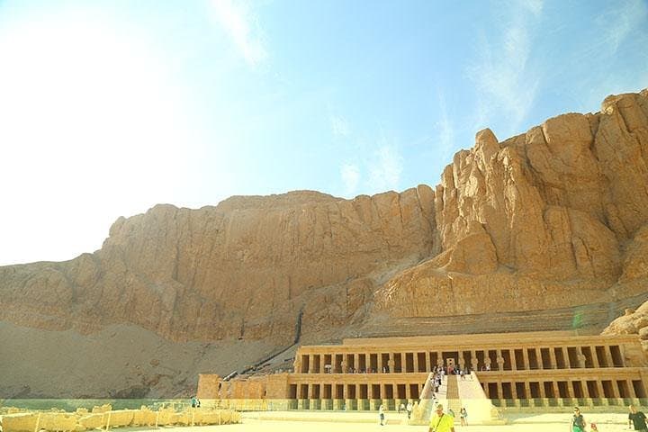 Sunrise Hot Air Balloon Over Luxor: Flight Tips & What to Expect photo 3