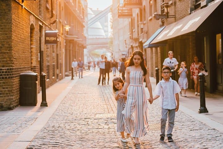 London Private Photography Tour: Capture Candid City Portraits photo 2