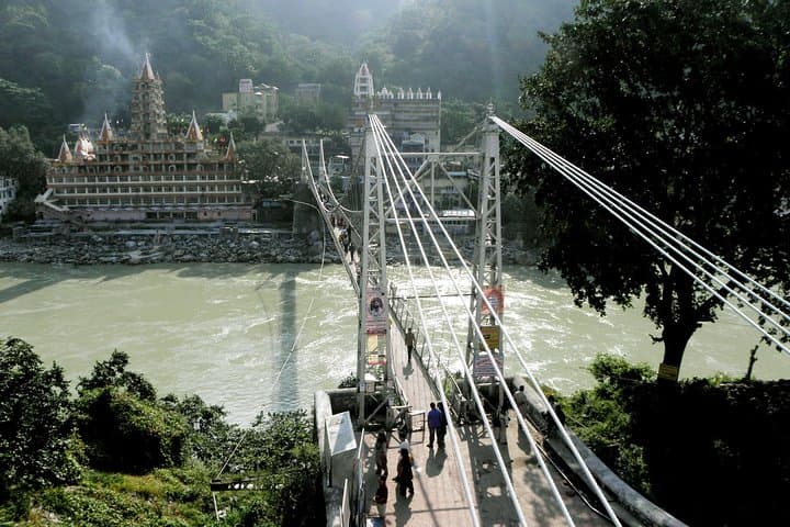 Haridwar and Rishikesh Day Trip from Delhi — Har Ki Pauri, Lakshman Jhula & Ashrams photo 3