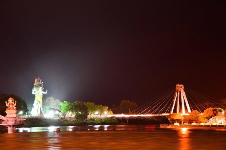 Haridwar and Rishikesh Day Trip from Delhi — Har Ki Pauri, Lakshman Jhula & Ashrams photo 4