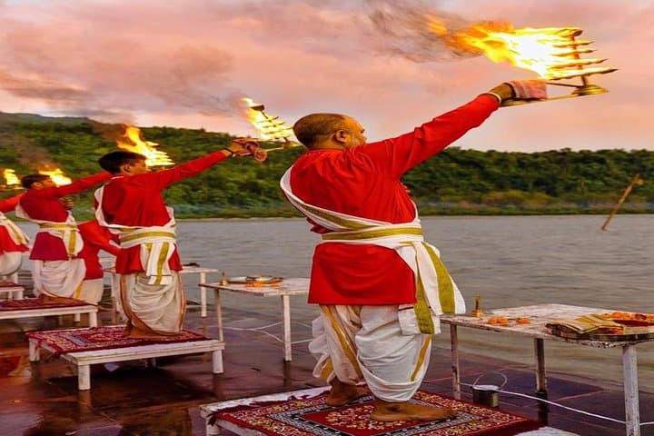 Haridwar and Rishikesh Day Trip from Delhi — Har Ki Pauri, Lakshman Jhula & Ashrams photo 6