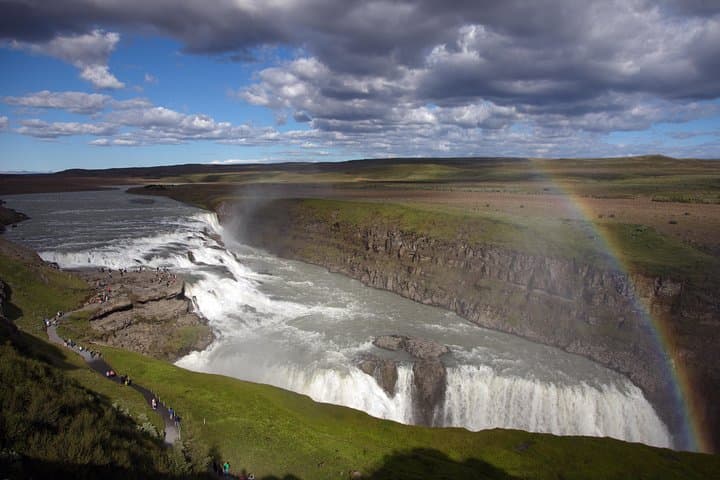 Golden Circle and Northern Lights Combo: Reykjavik Day Tour & Aurora Chase photo 3