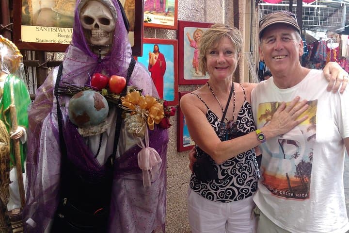 Acapulco Culture & Market Tour with Turtle Release and Cliff Views
