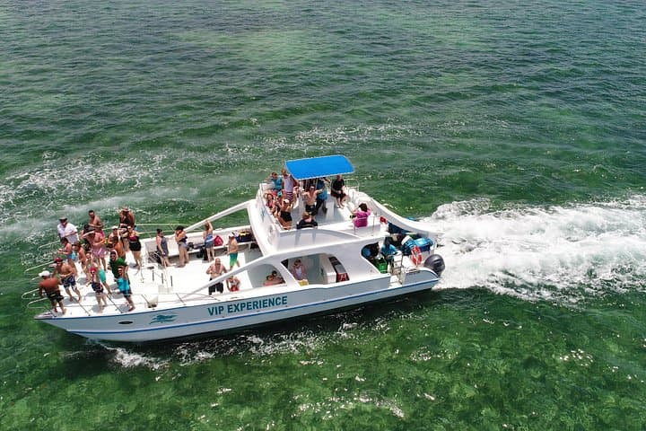Punta Cana Caribbean Party Boat: VIP Catamaran Snorkel & Natural Pool photo 3