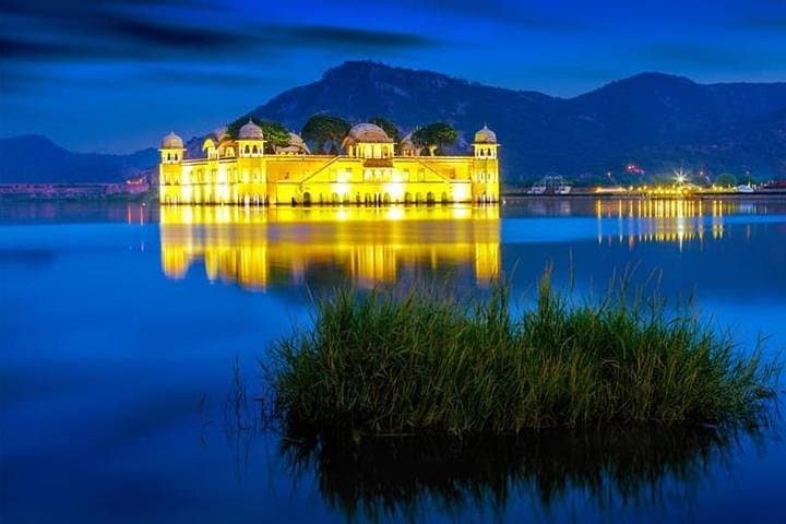 Golden Triangle 4-Day Private Tour: Delhi, Agra & Jaipur by Car
