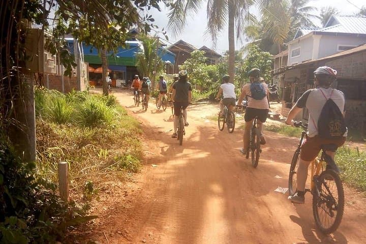 Siem Reap Countryside Cycling Tour: Half-Day Village Ride Through Rice Fields photo 2