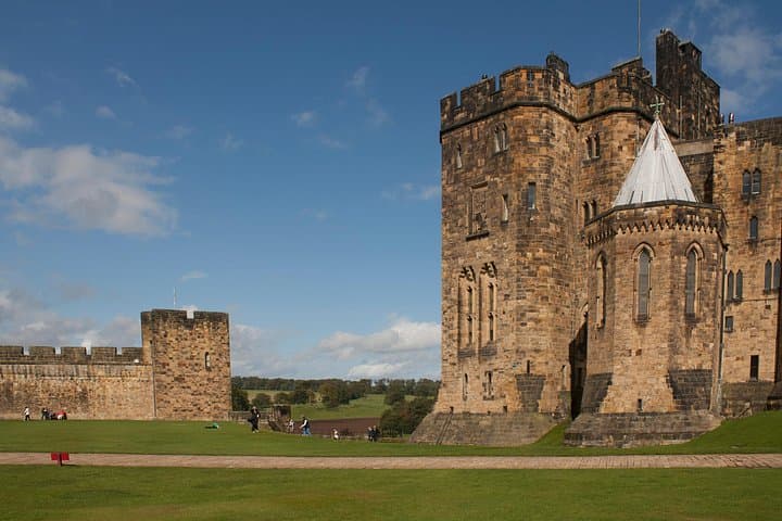 Alnwick Castle & Scottish Borders Day Trip from Edinburgh photo 2