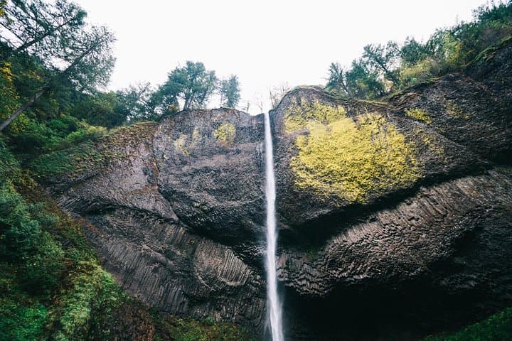 Morning Tour to Multnomah Falls and Columbia River Gorge Waterfalls from Portland photo 4