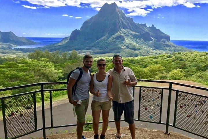 Moorea 4x4 Safari: Belvedere Lookout, Pineapple Fields, and Island Tastes photo 5