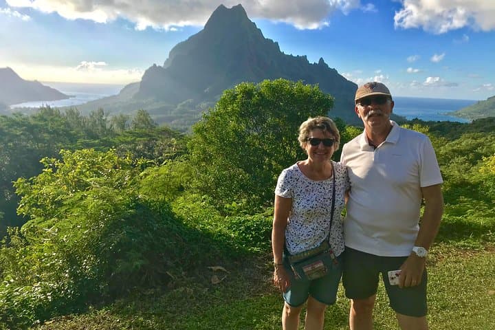 Moorea 4x4 Safari: Belvedere Lookout, Pineapple Fields, and Island Tastes photo 4