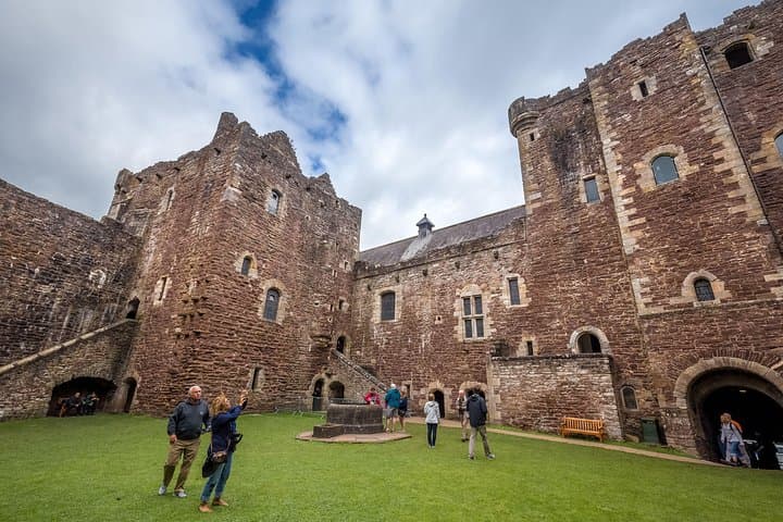 Outlander Film Locations Day Trip from Edinburgh — Midhope, Doune & Blackness photo 3