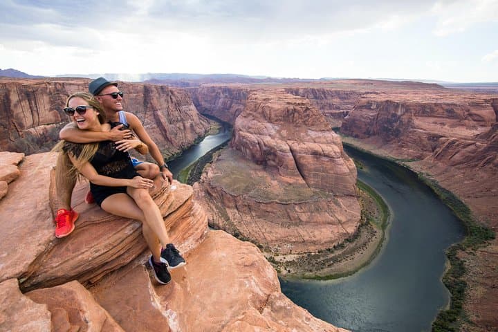 Antelope Canyon & Horseshoe Bend Scenic Flight from Las Vegas: Day Trip Guide