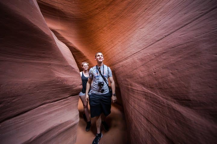 Antelope Canyon & Horseshoe Bend Scenic Flight from Las Vegas: Day Trip Guide photo 3