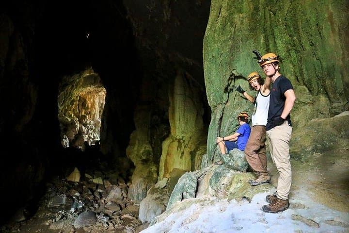 Elephant Cave and Ma Da Valley One-Day Jungle Trek in Phong Nha-Ke Bang photo 4