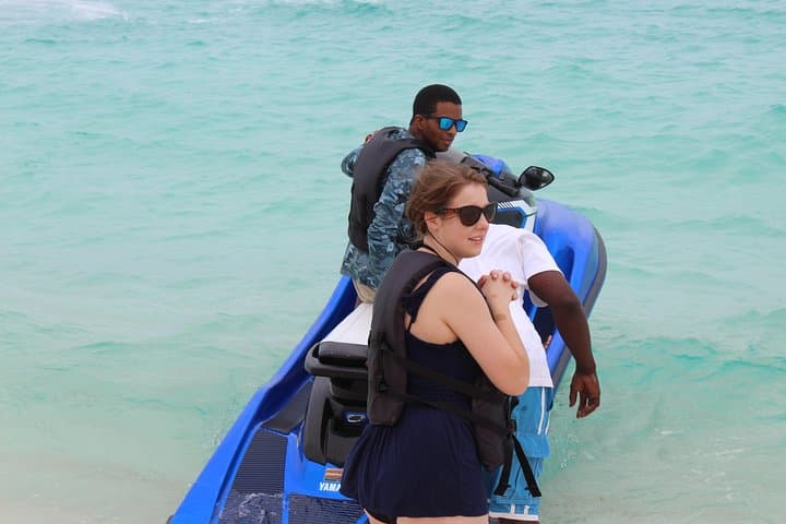 Custom Nassau Shore Excursion: Bus for a Day — Private 7–8 Hour Island Tour photo 5
