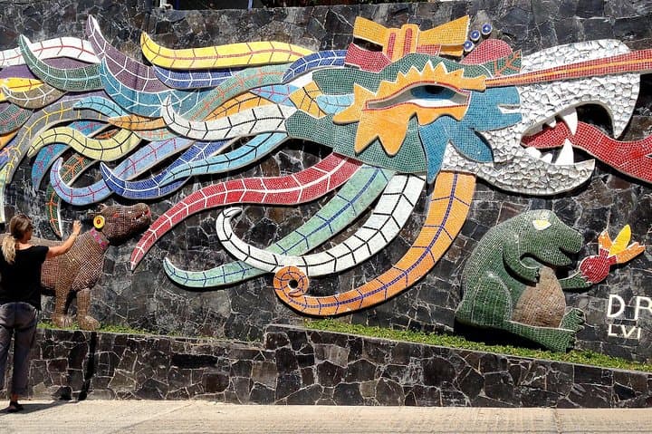 Acapulco Culture & Market Tour with Turtle Release and Cliff Views photo 4