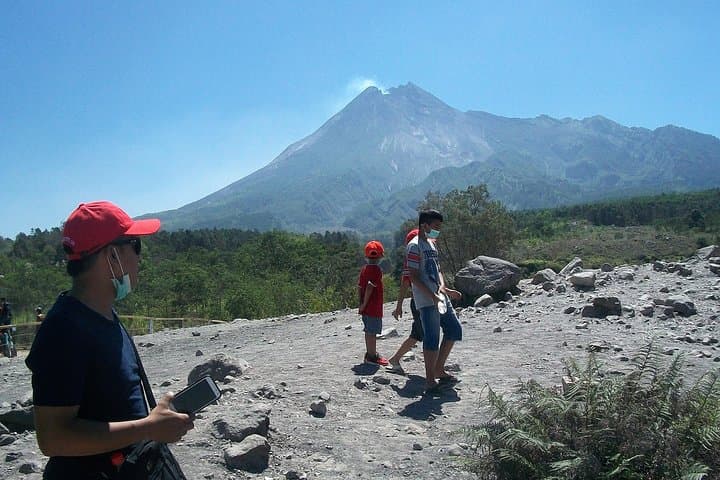 Merapi Volcano Jeep Ride: Kaliadem Off‑Road Tour from Yogyakarta photo 4