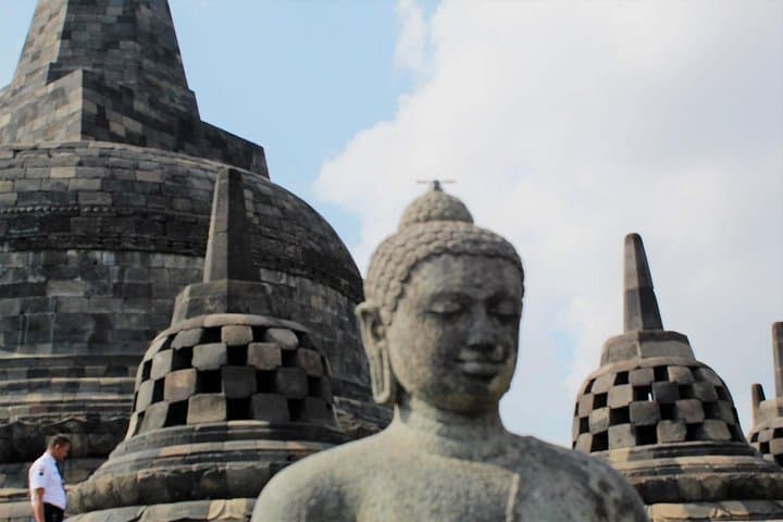 Yogyakarta Private Tour: Borobudur, Prambanan & Kraton in One Day
