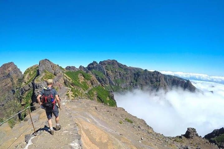 Hike Pico Arieiro to Pico Ruivo — Madeira’s Highest-Peak Challenge