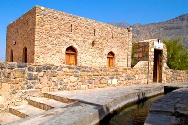 Muscat to Nizwa: Full-Day Private Cultural and Wadi Tour photo 4
