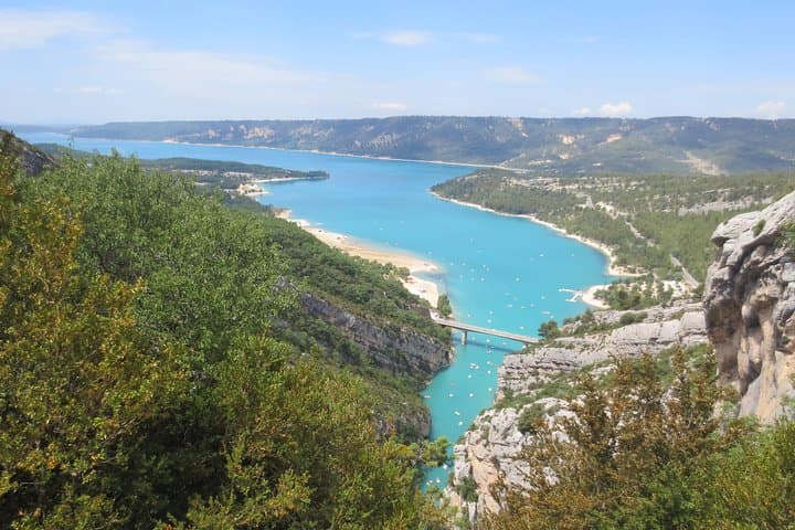 Gorges du Verdon Private Tour: Lac de Sainte-Croix, Moustiers & Castellane Day Trip photo 2