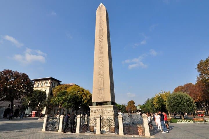 Skip-the-Line Sultanahmet Walking Tour: Hagia Sophia, Blue Mosque & Basilica Cistern photo 3